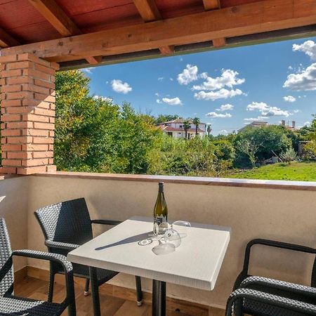 Apartmani Jana Пореч Екстер'єр фото