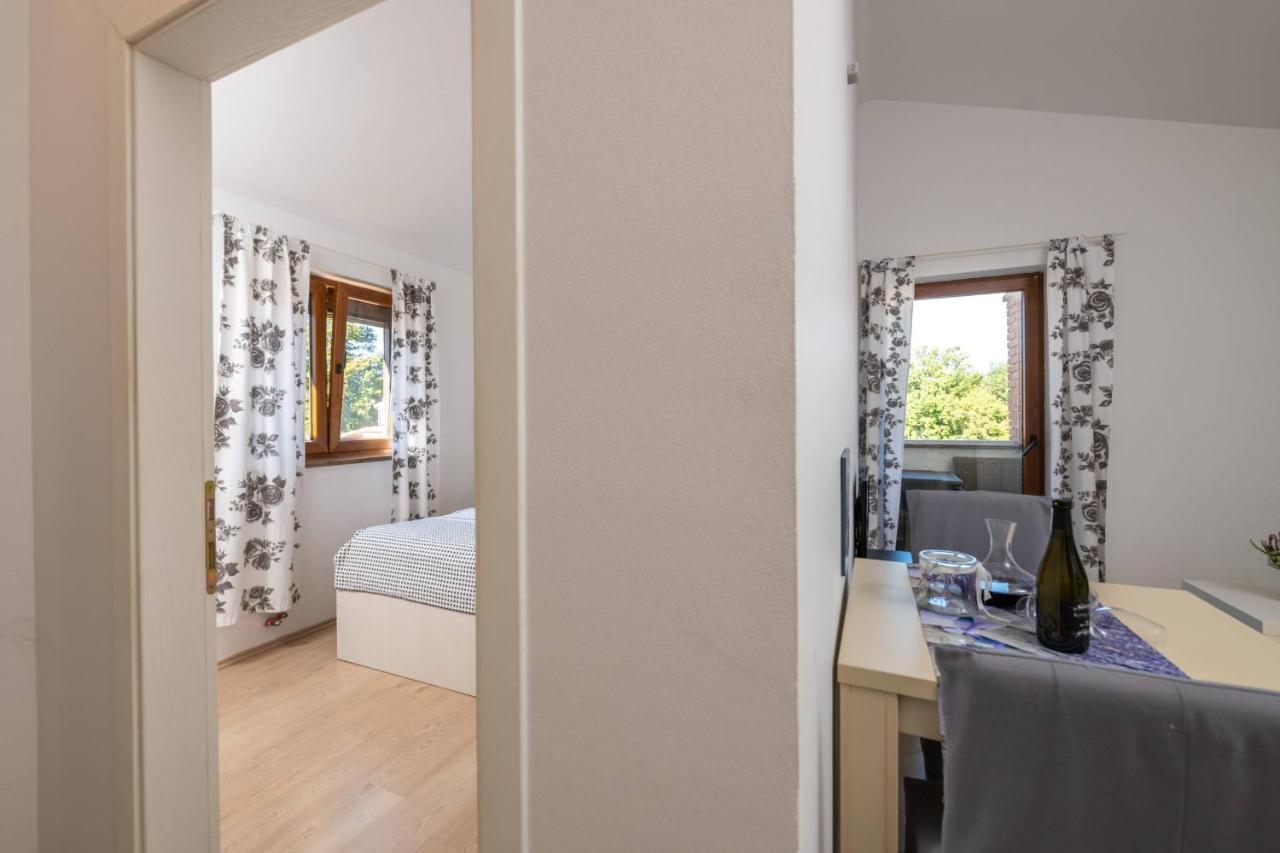 Apartmani Jana Пореч Екстер'єр фото