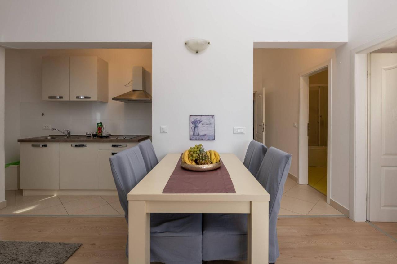 Apartmani Jana Пореч Екстер'єр фото